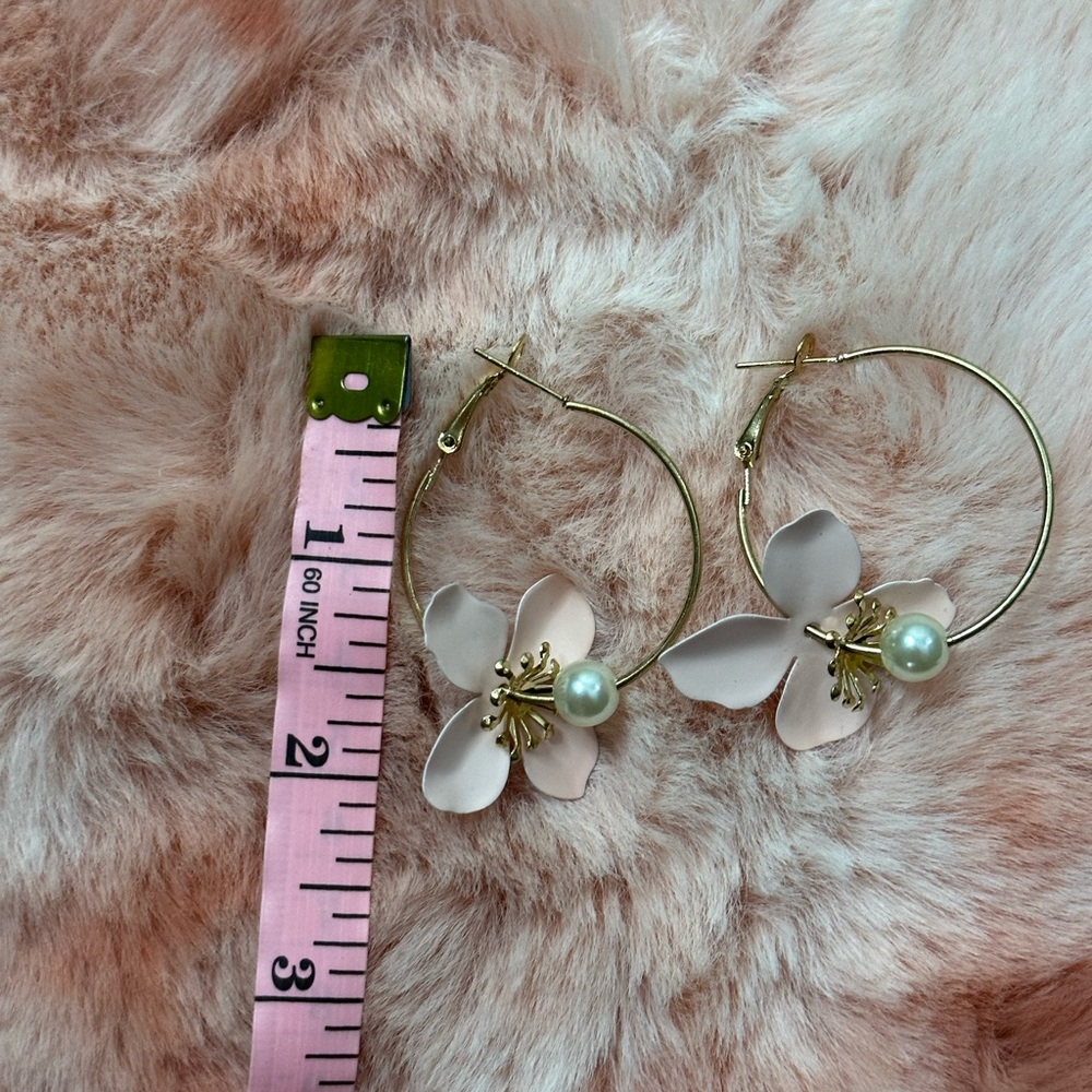 Cherry blossom hoop Earrings with pearl - Picture 4 of 4